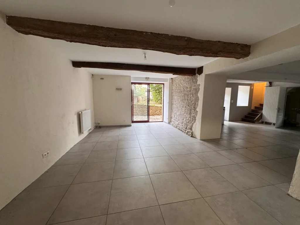 Maison de caractère en pierre –proche de POUILLY EN AUXOIS 21320